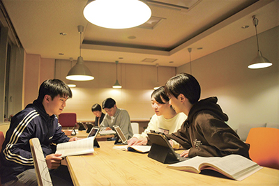 学生同士で資料共有も可能